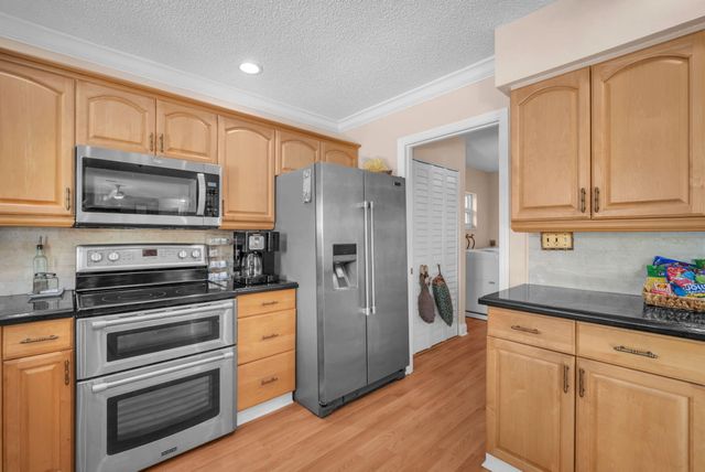 8235 NW 5th Street, Coral Springs, FL 33071