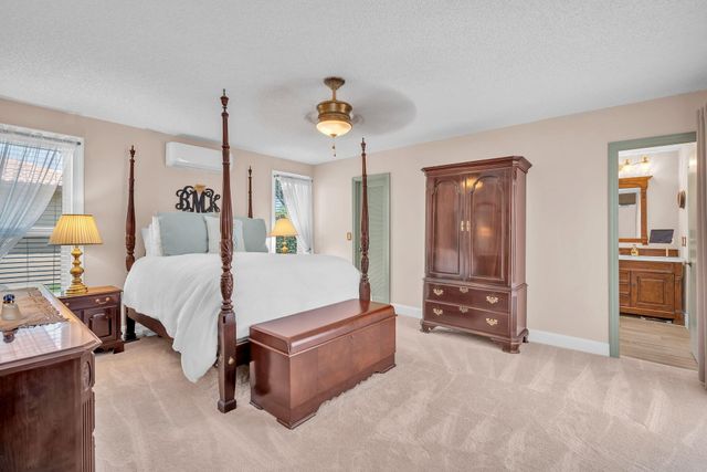 8235 NW 5th Street, Coral Springs, FL 33071