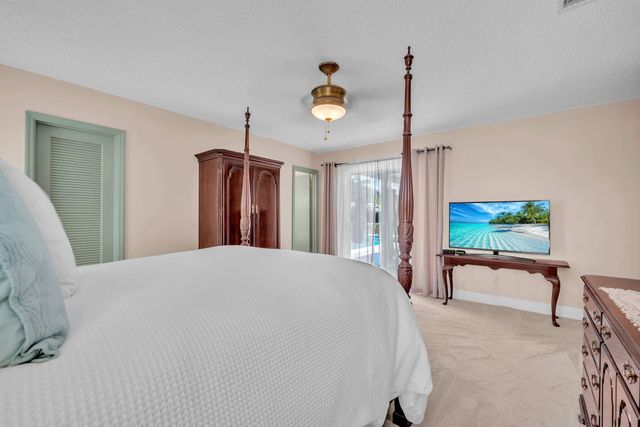 8235 NW 5th Street, Coral Springs, FL 33071