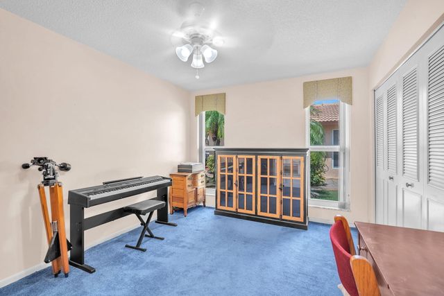 8235 NW 5th Street, Coral Springs, FL 33071