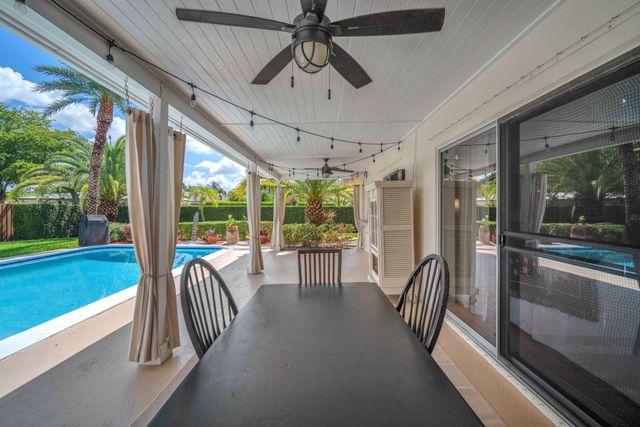 8235 NW 5th Street, Coral Springs, FL 33071
