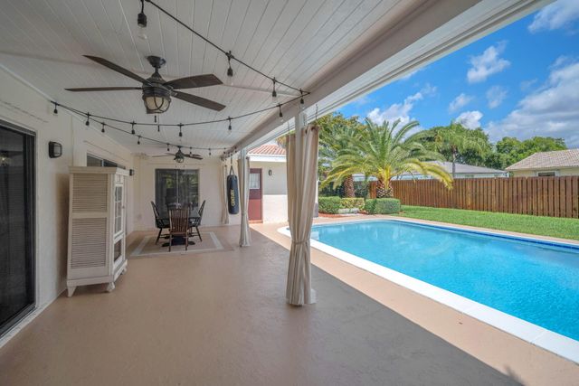 8235 NW 5th Street, Coral Springs, FL 33071