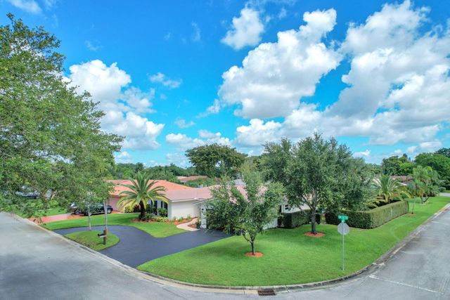 8235 NW 5th Street, Coral Springs, FL 33071
