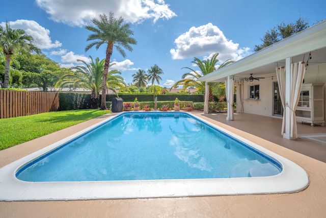 8235 NW 5th Street, Coral Springs, FL 33071