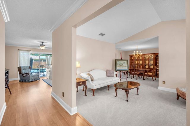 8235 NW 5th Street, Coral Springs, FL 33071