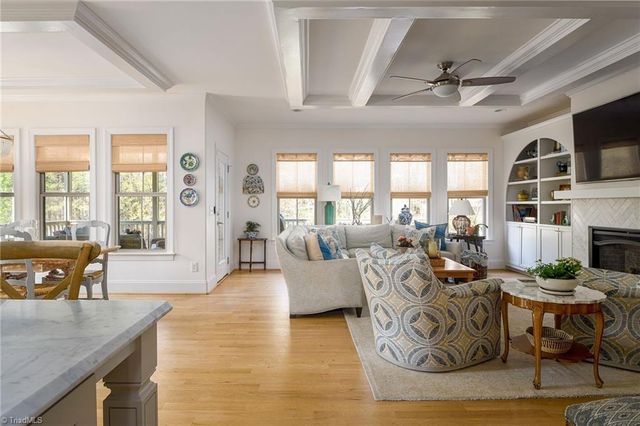 220 Quail Run Drive, Clemmons, NC 27012