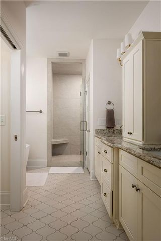 220 Quail Run Drive, Clemmons, NC 27012
