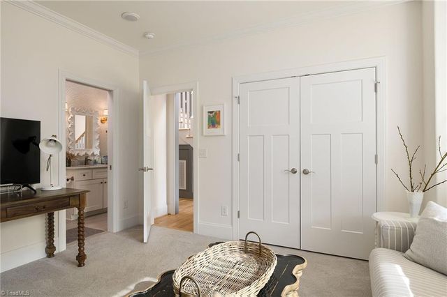 220 Quail Run Drive, Clemmons, NC 27012