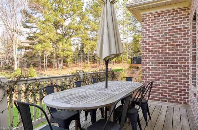 220 Quail Run Drive, Clemmons, NC 27012