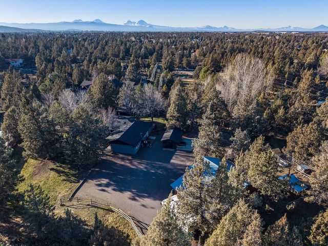 63425 Deschutes Market Road, Bend, OR 97701