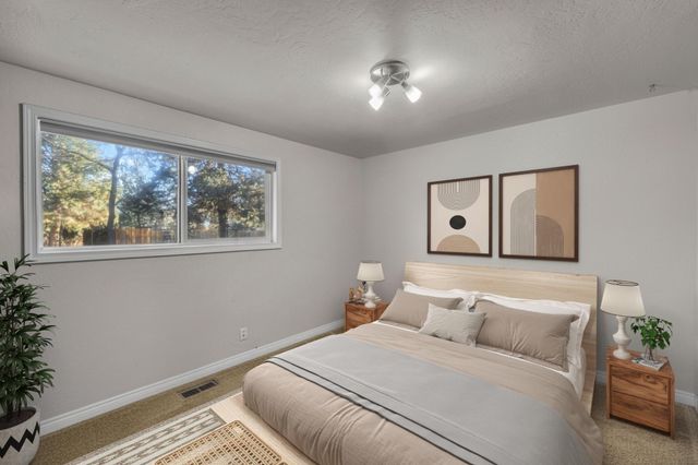 63425 Deschutes Market Road, Bend, OR 97701