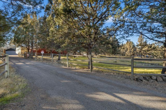 63425 Deschutes Market Road, Bend, OR 97701