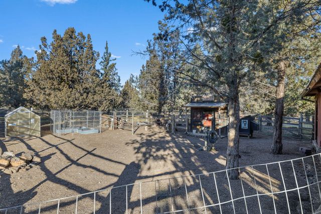 63425 Deschutes Market Road, Bend, OR 97701