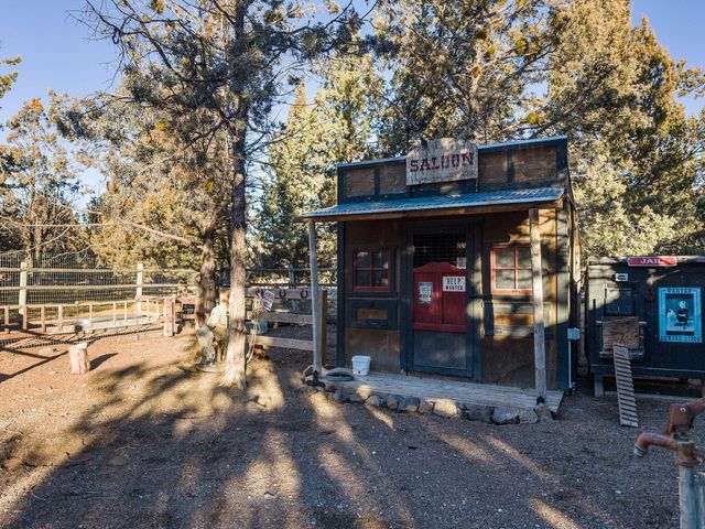 63425 Deschutes Market Road, Bend, OR 97701