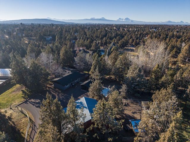 63425 Deschutes Market Road, Bend, OR 97701