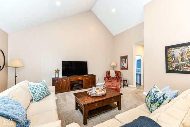 7620 Dean Road, Indianapolis, IN 46240