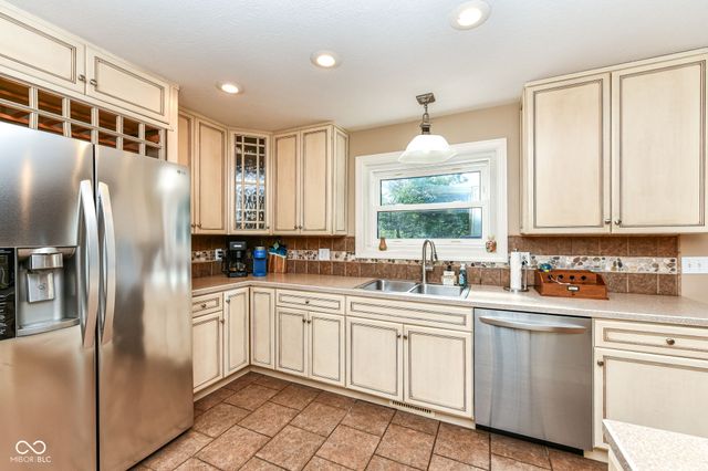 7620 Dean Road, Indianapolis, IN 46240