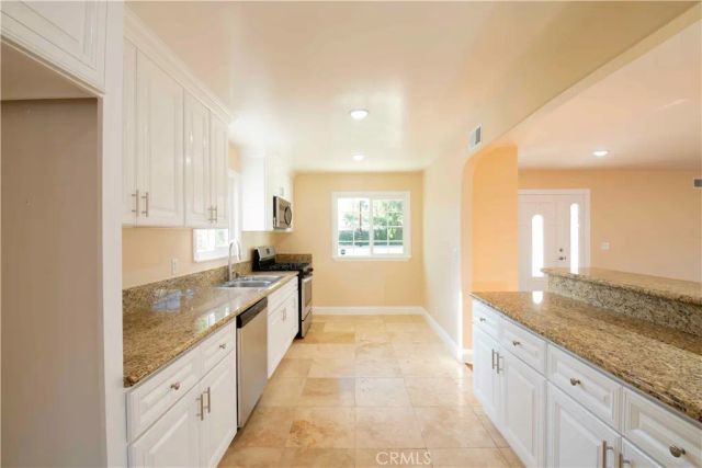 22336 Saticoy, Canoga Park, CA 91303