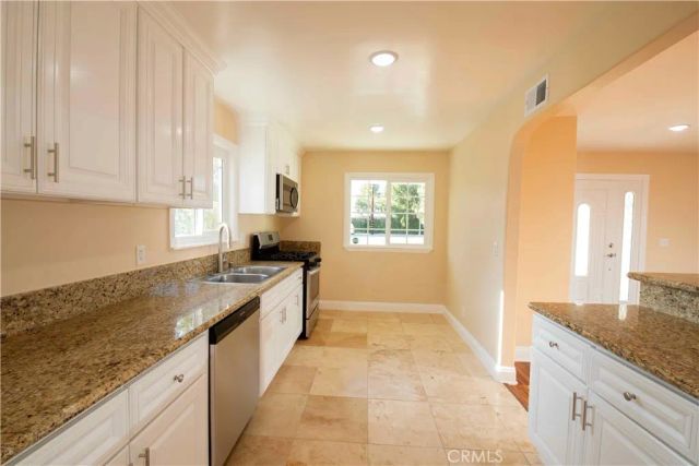 22336 Saticoy, Canoga Park, CA 91303