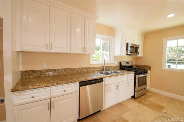 22336 Saticoy, Canoga Park, CA 91303