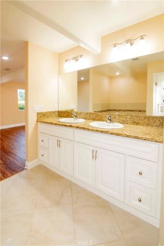 22336 Saticoy, Canoga Park, CA 91303