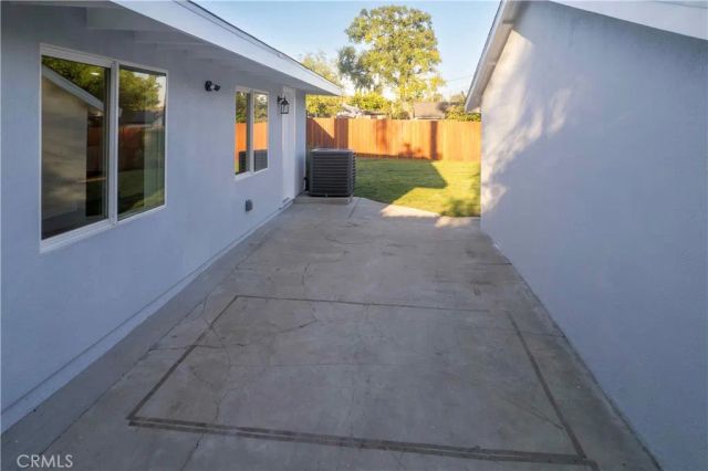 22336 Saticoy, Canoga Park, CA 91303