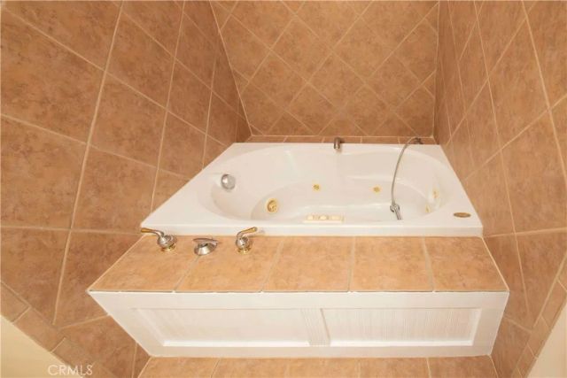 22336 Saticoy, Canoga Park, CA 91303