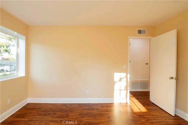 22336 Saticoy, Canoga Park, CA 91303