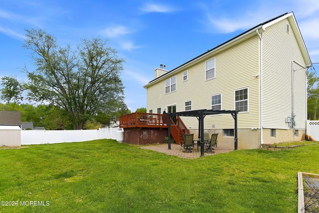 374 Mounts Mills Road E, Monroe, NJ 08831
