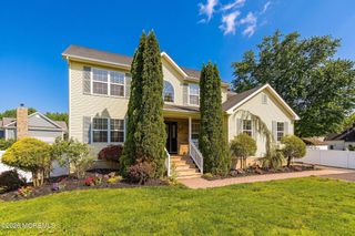 374 Mounts Mills Road E, Monroe, NJ 08831
