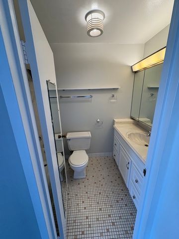 3930 N Pine Grove Avenue 2902, Chicago, IL 60613