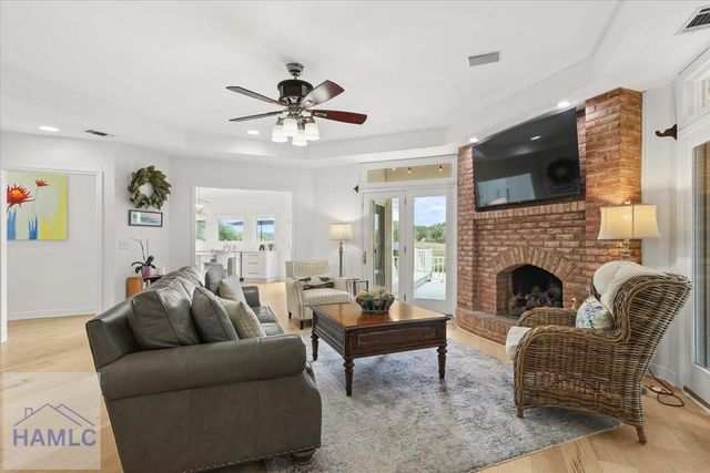 154 Sayle Lane, Richmond Hill, GA 31324