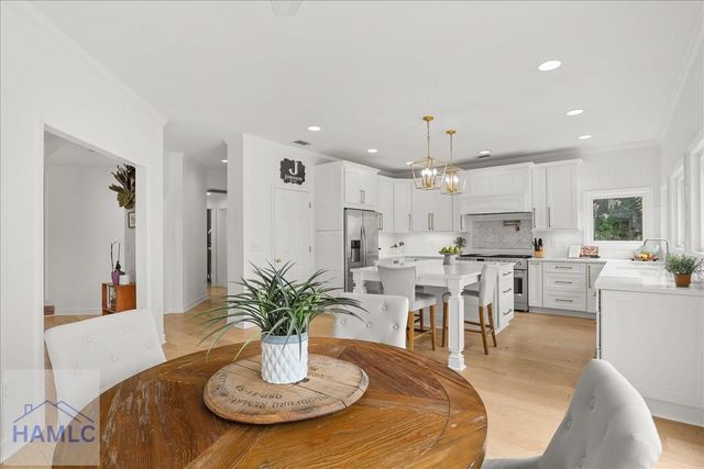 154 Sayle Lane, Richmond Hill, GA 31324