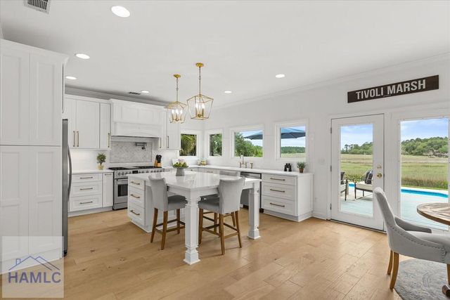 154 Sayle Lane, Richmond Hill, GA 31324