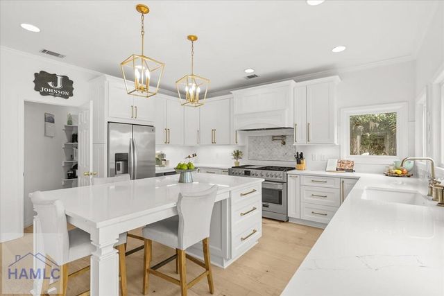 154 Sayle Lane, Richmond Hill, GA 31324