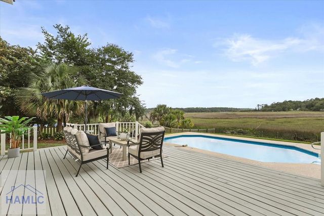 154 Sayle Lane, Richmond Hill, GA 31324