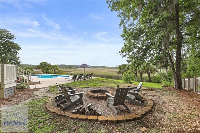 154 Sayle Lane, Richmond Hill, GA 31324