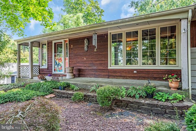 19 W ILLINOIS AVE, Absecon, NJ 08201