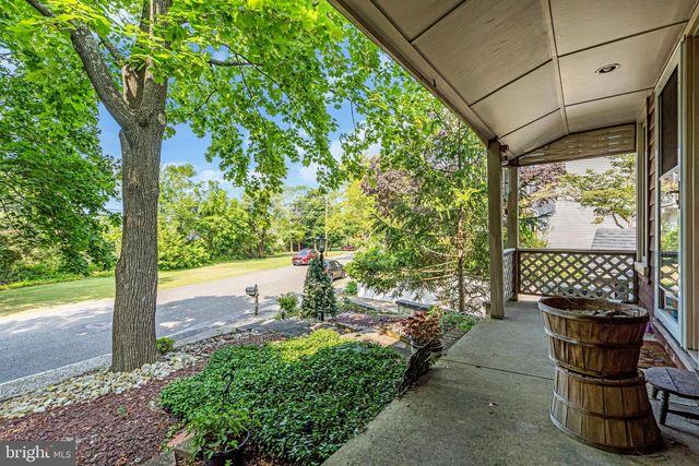 19 W ILLINOIS AVE, Absecon, NJ 08201