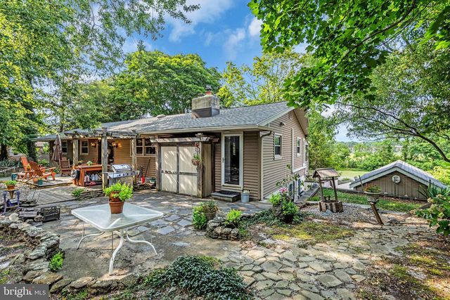 19 W ILLINOIS AVE, Absecon, NJ 08201