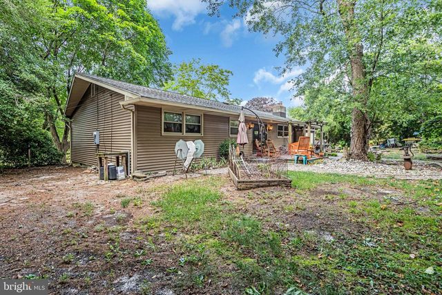 19 W ILLINOIS AVE, Absecon, NJ 08201