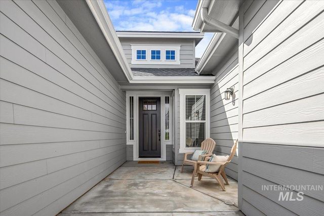 12277 W Cobalt Lake Dr, Star, ID 83669