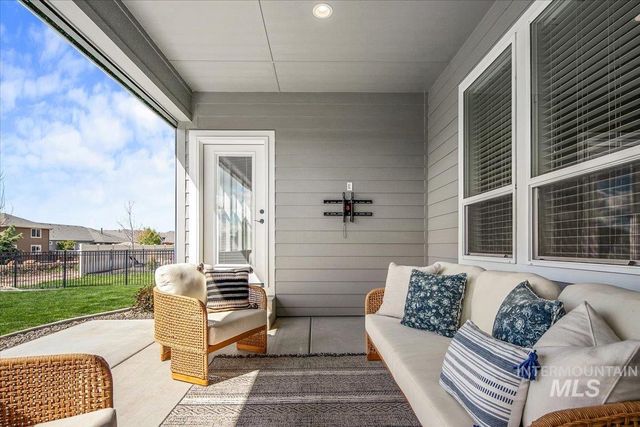 12277 W Cobalt Lake Dr, Star, ID 83669