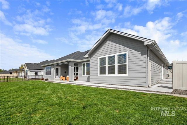 12277 W Cobalt Lake Dr, Star, ID 83669