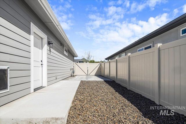 12277 W Cobalt Lake Dr, Star, ID 83669