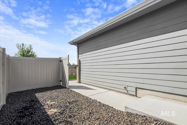 12277 W Cobalt Lake Dr, Star, ID 83669