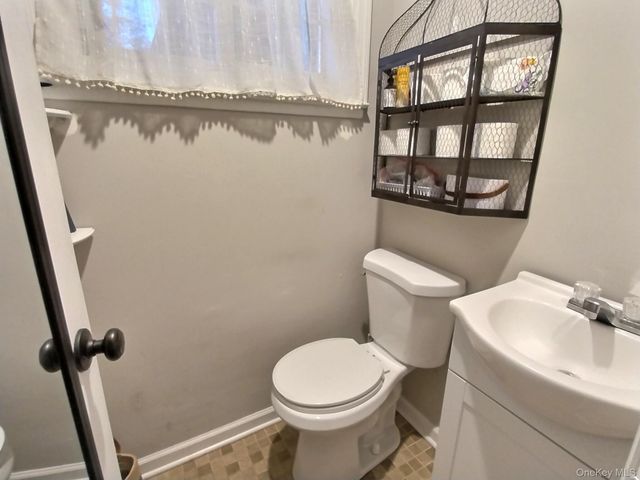 166 Daniel Road N, Massapequa, NY 11758