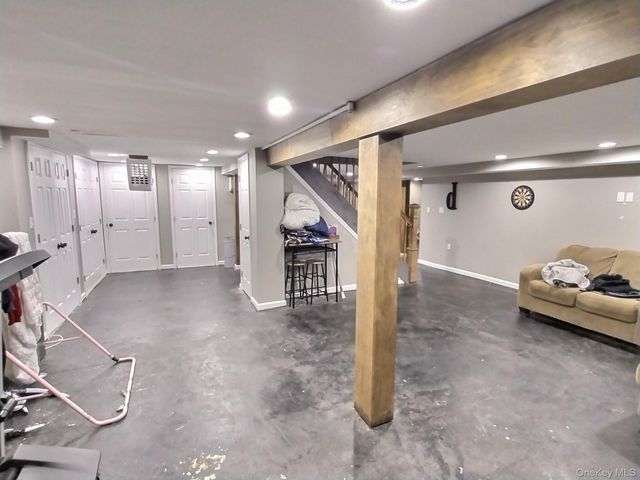 166 Daniel Road N, Massapequa, NY 11758