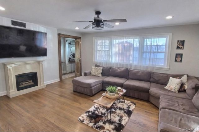 166 Daniel Road N, Massapequa, NY 11758