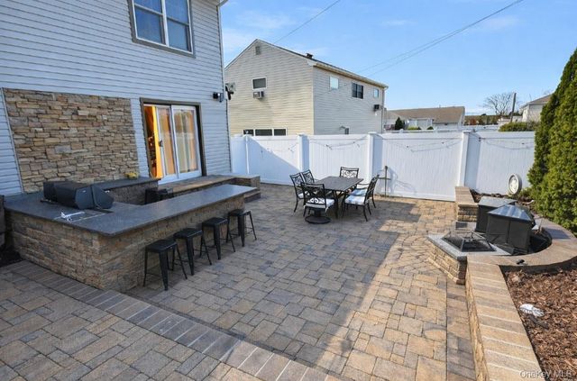 166 Daniel Road N, Massapequa, NY 11758